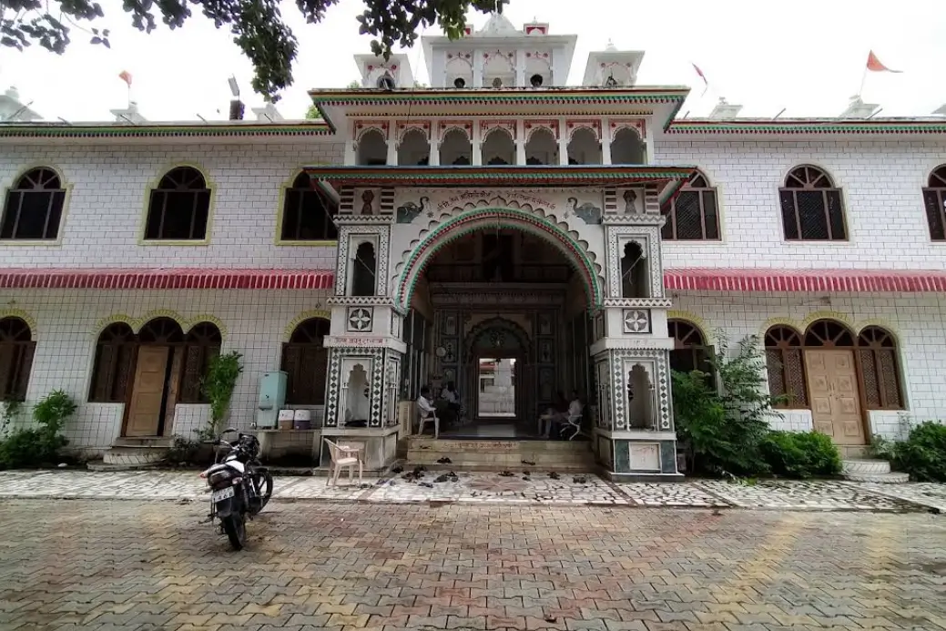 Shri Digamber Jain Atishay Ksetra SeronJi