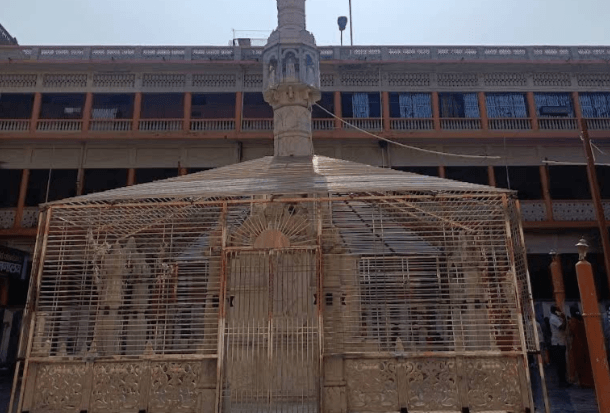 Shree Sammedshikhar Digamber Jain Bispanthi Upraili Kothi
