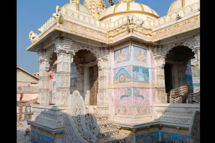 Shri Chandra Prabhu Swami Jain Derasar, Tana