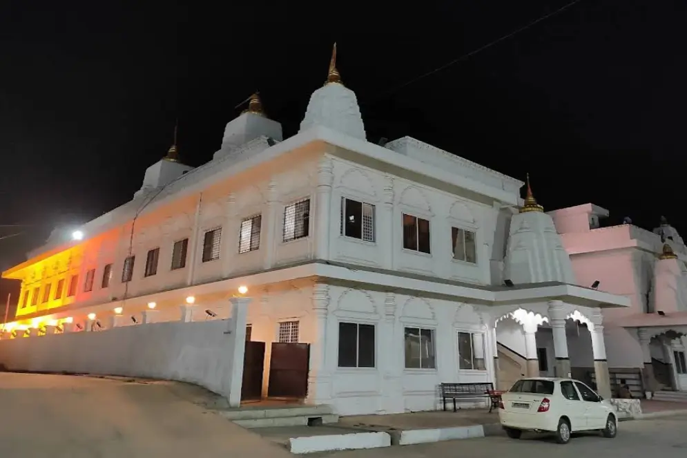 Shri 1008 Parshwnath Digambar Jain Mandir (Sarv Dharm Mandir)