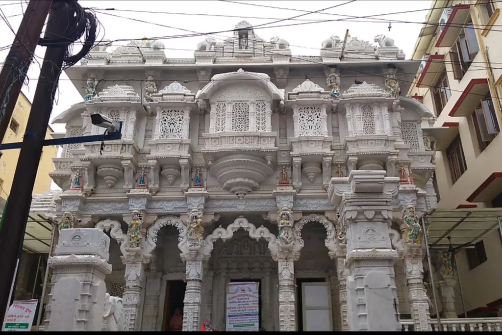 Shri Sambhavnath Rajendrasuri Jain Shwetambar