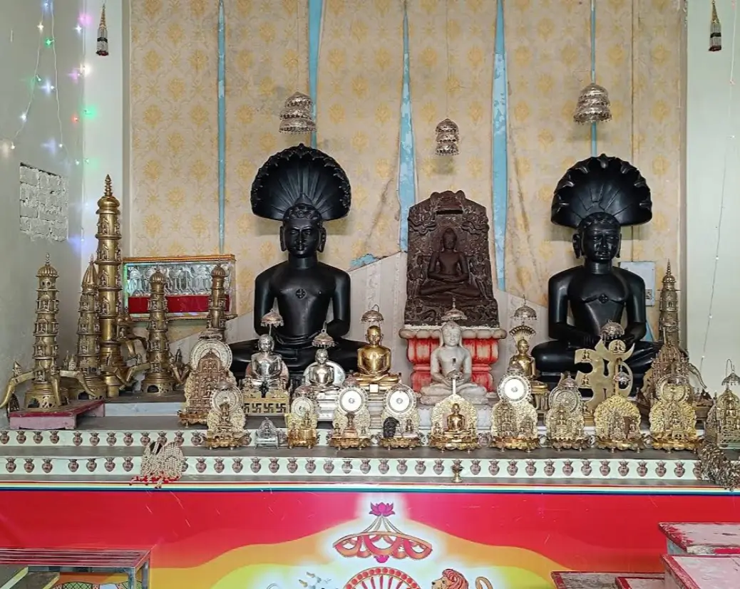 Shri Parashvanath Digambar Jain Bada Mandir