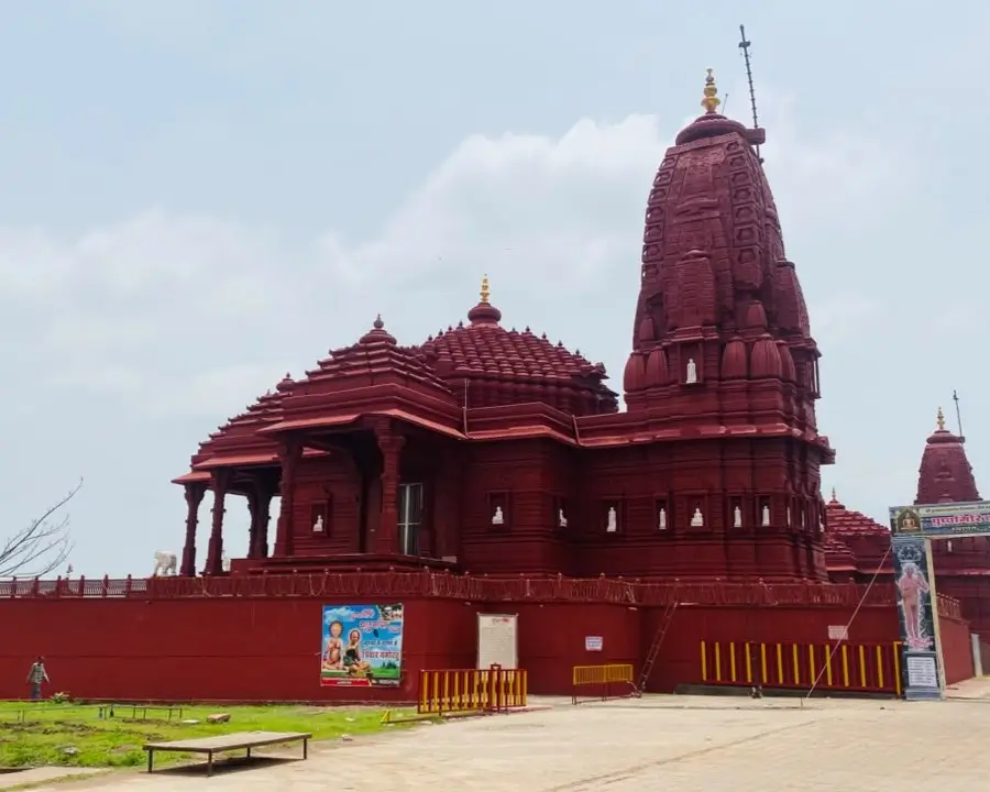 Pushpgiri Tirth Digambar Jain Temple